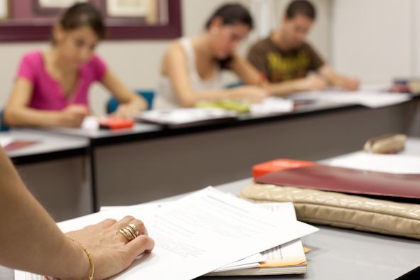 Fotografía de una de las aulas de formación del centro de galilea formación.