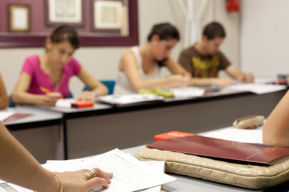 Fotografía de una de las aulas de formación del centro de galilea formación.